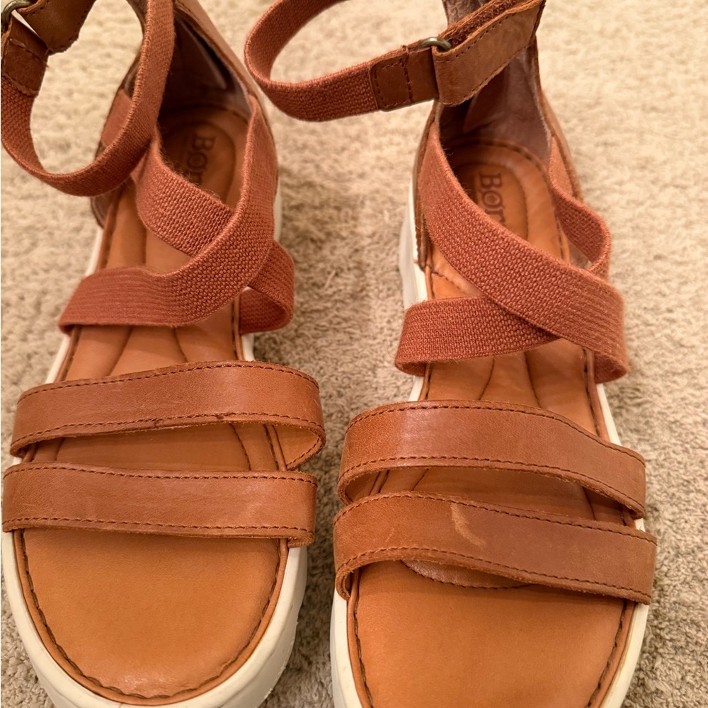 Born wedge style sandals size 7